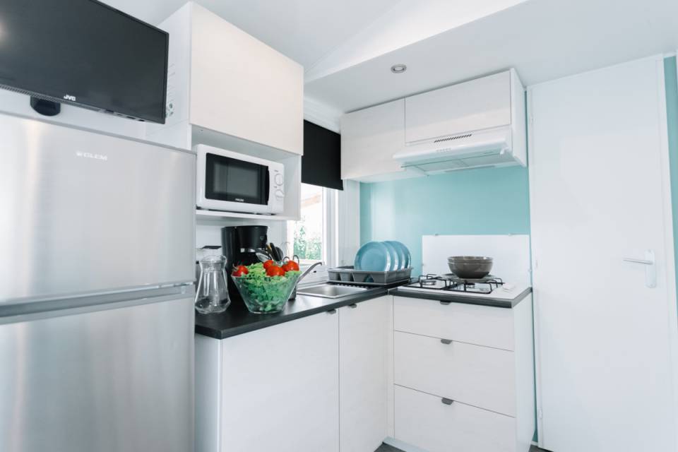 Cuisine du mobil home d'occasion IRM Super Titania 2019 3 chambres install&eacute; en camping