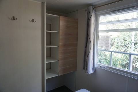 Penderie de la chambre parentale du mobil home d'occasion 3 chambres O'HARA 784