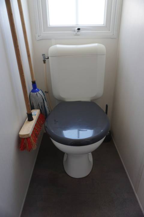 WC s&eacute;par&eacute; du mobil home d'occasion 3 chambres O'HARA 784