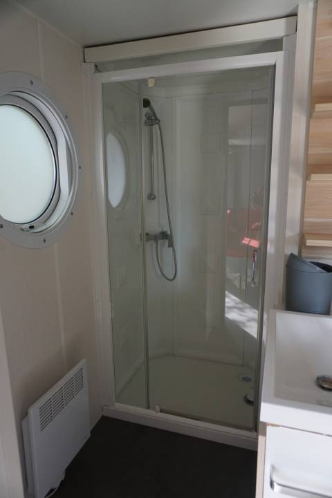 salle d'eau du mobil home d&rsquo;occasion 3 chambres O&rsquo;HARA 884
