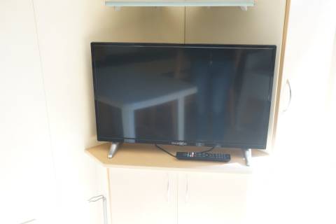 T&eacute;l&eacute;vision &eacute;cran plat du mobil home d'occasion IRM Pluton 1999
