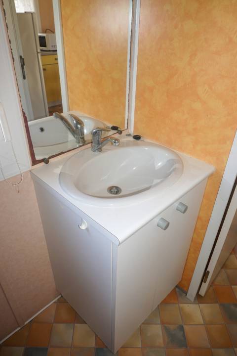 Meuble vasque du mobil home occasion 2 chambres Moreva mcl 2002