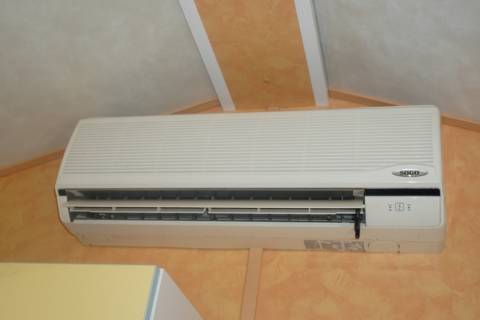 Climatisation du mobil home occasion 2 chambres Moreva mcl 2002
